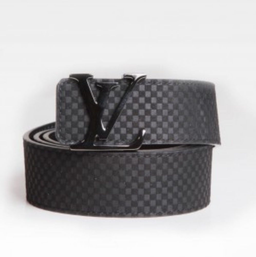 Louis Vuitton black leather belt